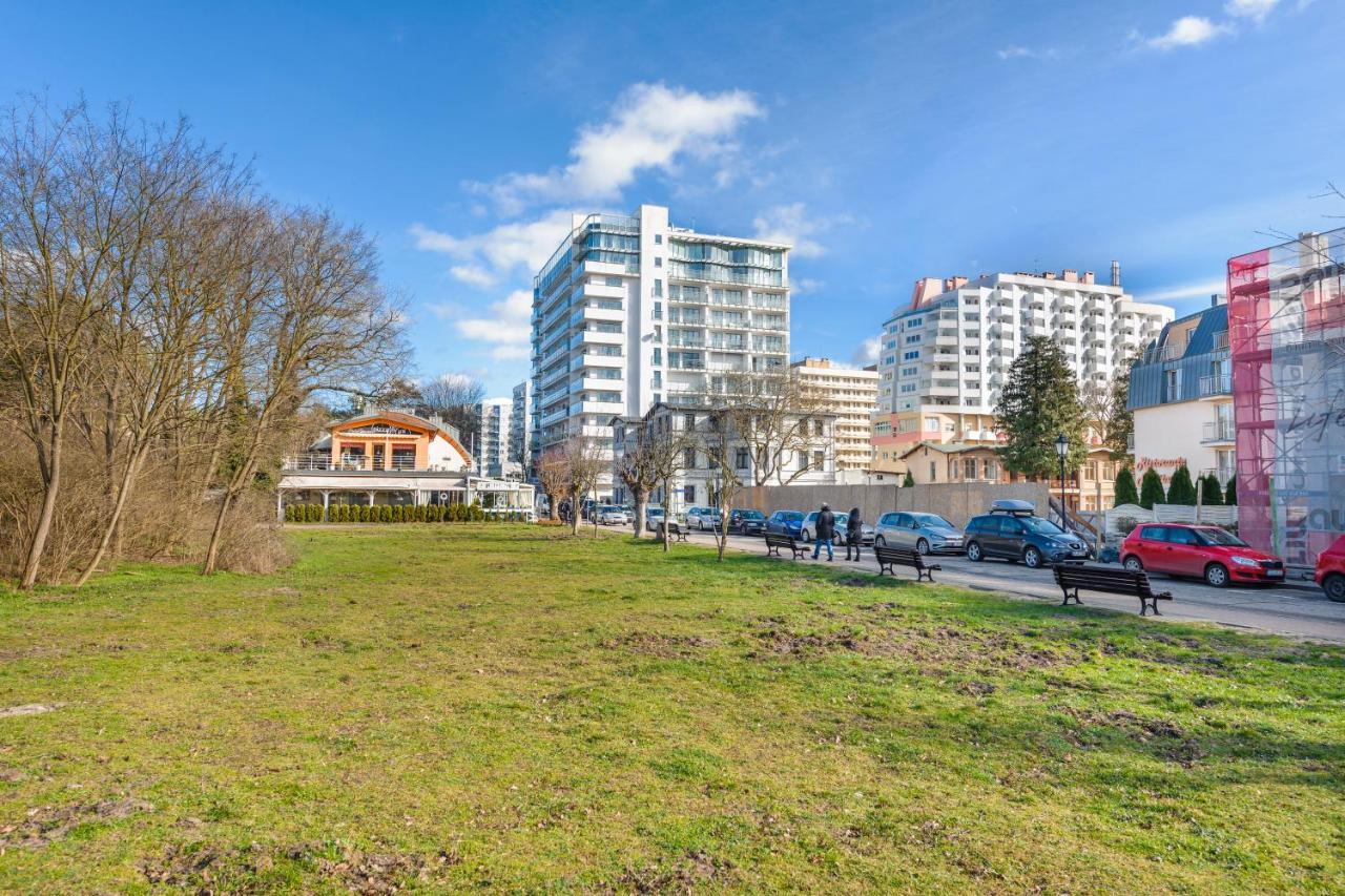 Apartamenty Sun & Snow Wechta - Promenada Gwiazd Z Sauna Miedzyzdroje Exteriör bild